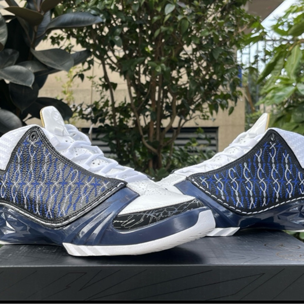 Air Jordan Retro Motorsport Wizards
Release Date  11/28/2008